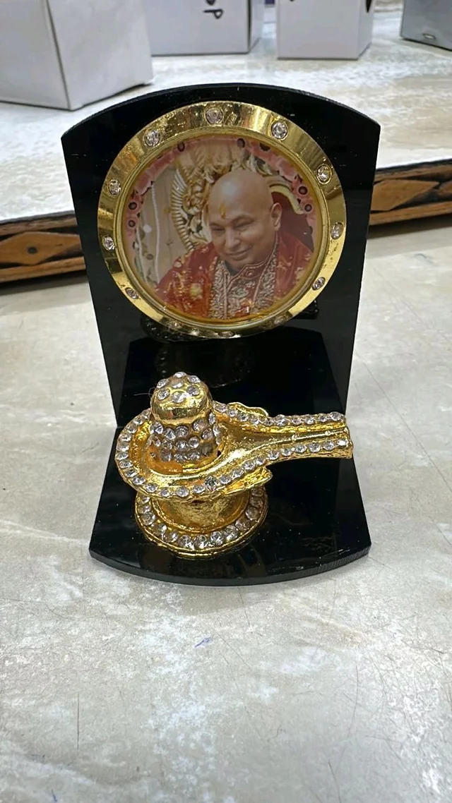GURUJI DASH BOARD STAND