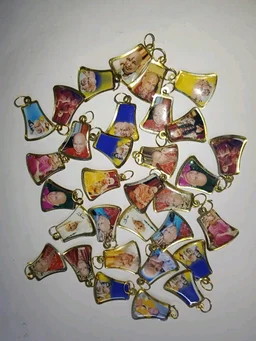 BELL LOCKET (12 PIECE)