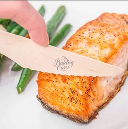 The Baking Curv 160mm Wooden Knife – Disposable, Eco-Friendly Cutlery for Parties & Events - Pack of 50