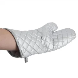 The Baking Curv Silver Baking Oven Gloves for Ideal Use in Homes, Bakeries, Hotels
