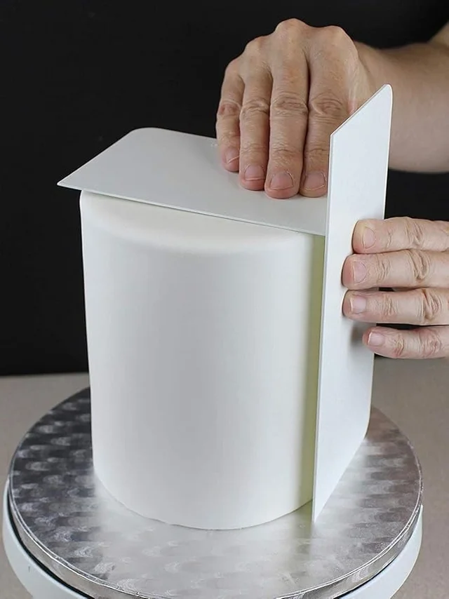 The Baking Curv Cake Scraper 25 cm – Icing Smoother for Tall Cakes & Sharp Edges