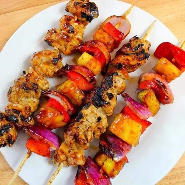 The Baking Curv (12 inches) Natural Bamboo Wooden Skewer Satay Sticks /BBQ Sticks for Kebab Chicken Paneer Tikka Fruits Salad for Barbecue and Grilling - 12 Inch
