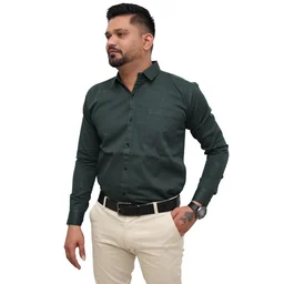 Look Me Apparel Men Solid Green Regular Fit Full Sleeve Cotton Blend Formal Shirt with Spread Collar - L, Green