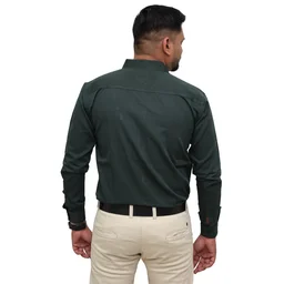 Look Me Apparel Men Solid Green Regular Fit Full Sleeve Cotton Blend Formal Shirt with Spread Collar - L, Green