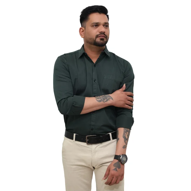 Look Me Apparel Men Solid Green Regular Fit Full Sleeve Cotton Blend Formal Shirt with Spread Collar - L, Green