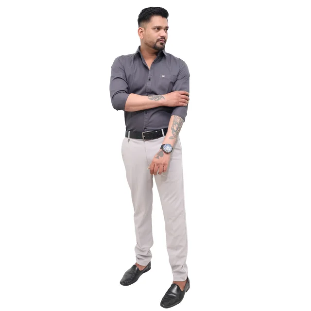 Look Me Apparel Men Solid Grey Regular Fit Full Sleeve Cotton Blend Formal Shirt with Spread Collar - M, Grey