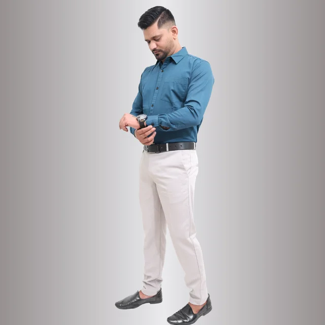 Look Me Apparel Men Solid Teal Regular Fit Full Sleeve Cotton Blend Formal Shirt with Spread Collar - M, Blue