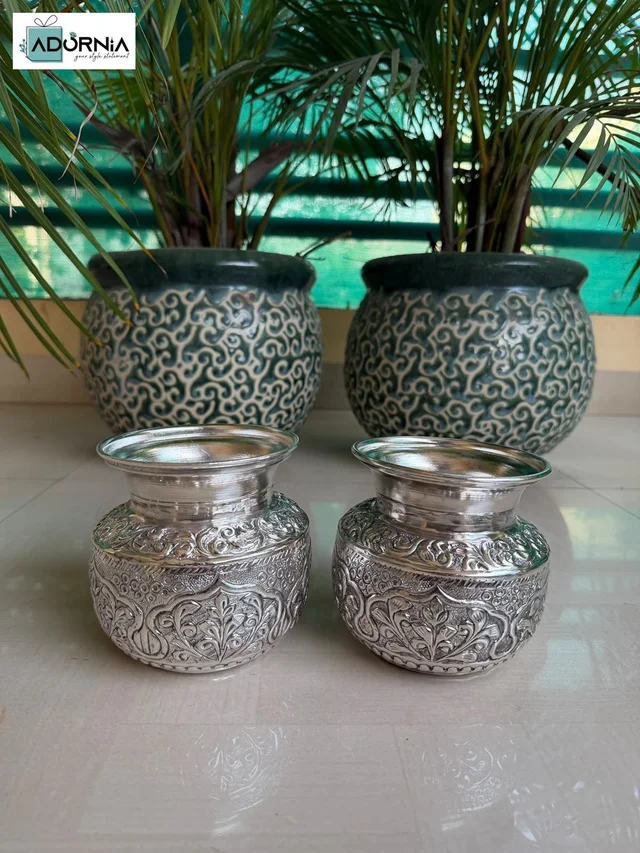 Beautiful Kalash With Supreme Carving