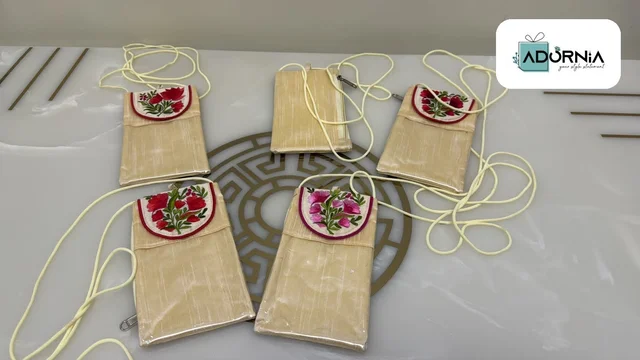 Mobile Cover Sling Pouch With Ranchi Embroidery - Cream Pink
