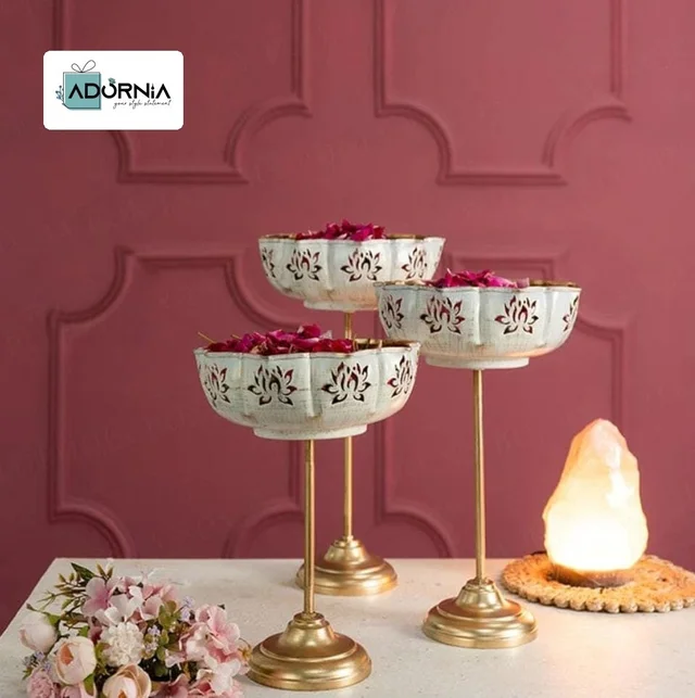 Kamal Lotus Standing Urlis - Set of 3