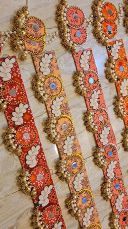 Patola Bandanwar And Hanging Set