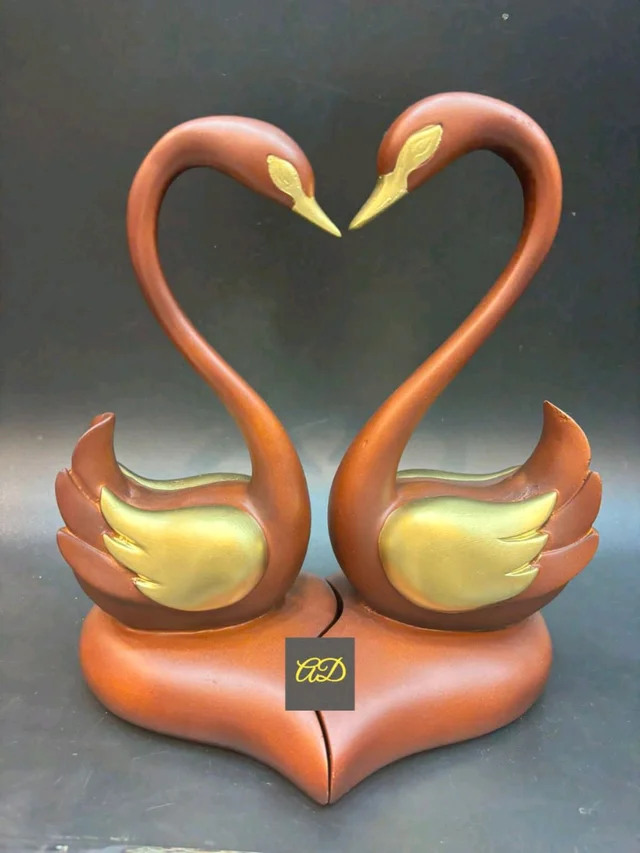 Swan Figurines