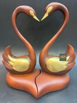 Swan Figurines