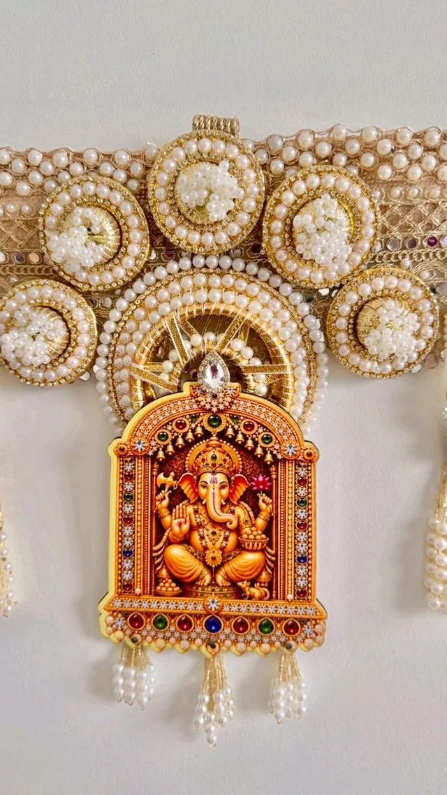 Ganpati Bandanwar - side hanging