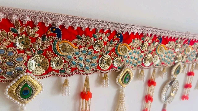 Peacock Bandharwal In Red