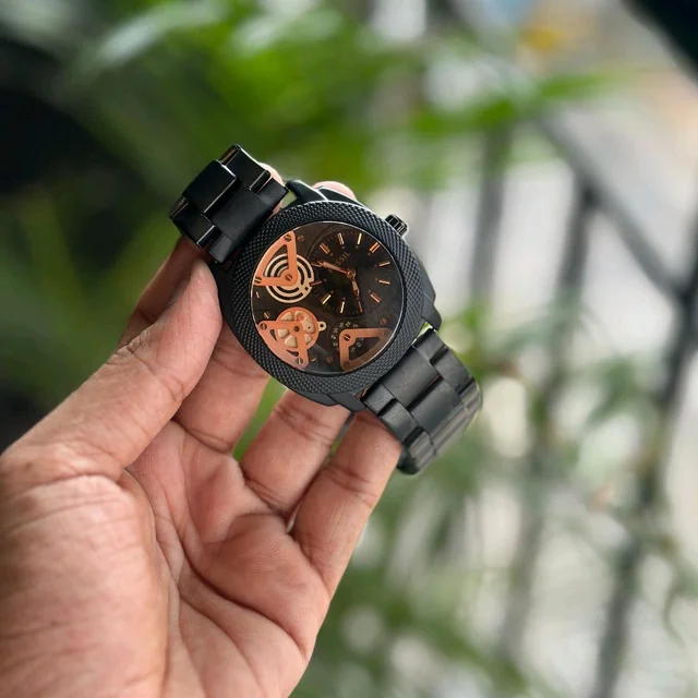 Analog Quartz Moment Collection With High Quality Strap Best finishing Body & Case