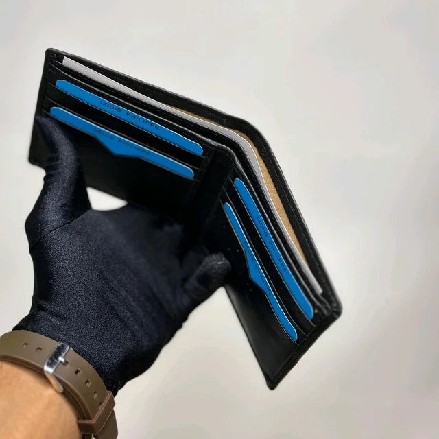 Classic Men's Leather Wallet, Premium Quality with Brand Box Packing, Perfect For Gifting
