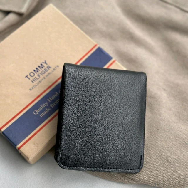 Classic Men's Leather Wallet, Premium Quality with Brand Box Packing, Perfect For Gifting