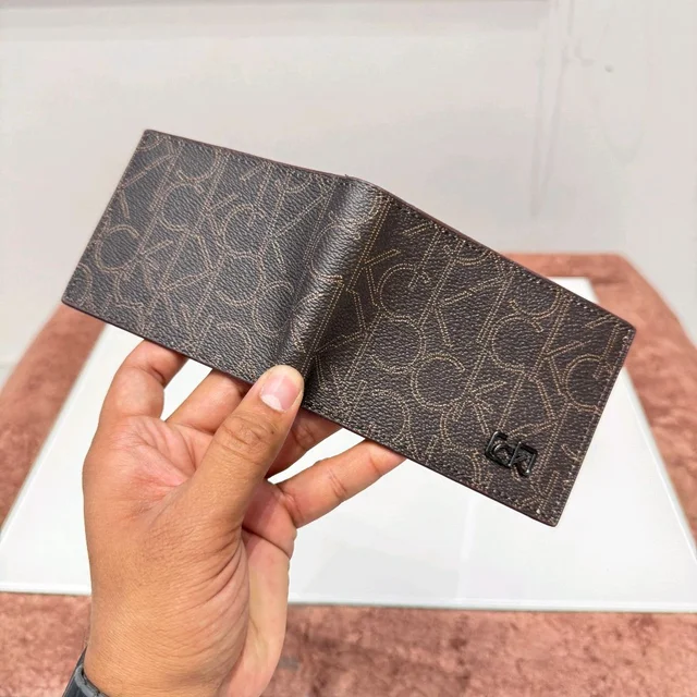 New Top Notch Quality Wallet With Brand Box, Card