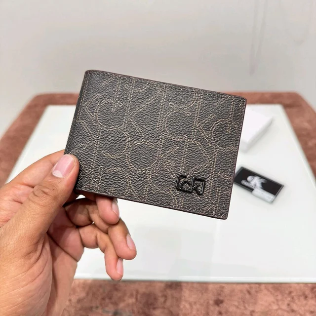 New Top Notch Quality Wallet With Brand Box, Card