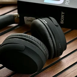 New Wireless Headphones – BT Earphone, Over Ear Headphones With Built-in Mic - Upto 8 Hours Playtime, Heavy Sound And Bass Quality, Perfect For Everyday Use