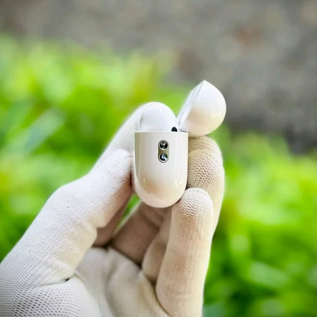 Pro 2 Original Quality With 1 Month Warranty | Android And iOS Supported | Smartphone not included