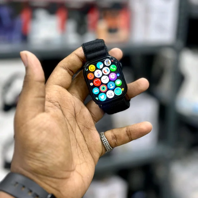 Series 10 Smartwatch Combo With 7 High Quality Straps | Set Your Own Wallpaper And Wireless Charging