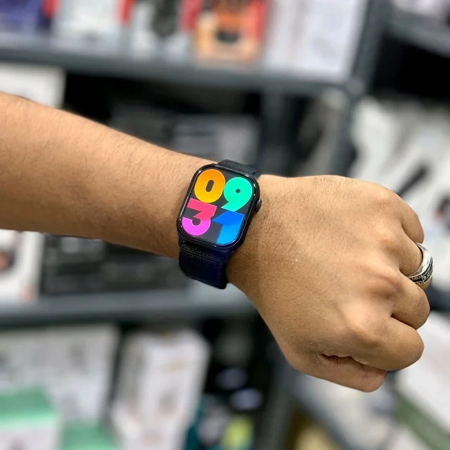 Series 10 Smartwatch Combo With 7 High Quality Straps | Set Your Own Wallpaper And Wireless Charging