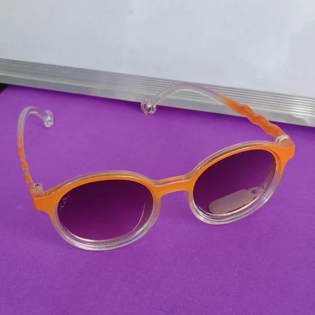 SUNGLASSES 83