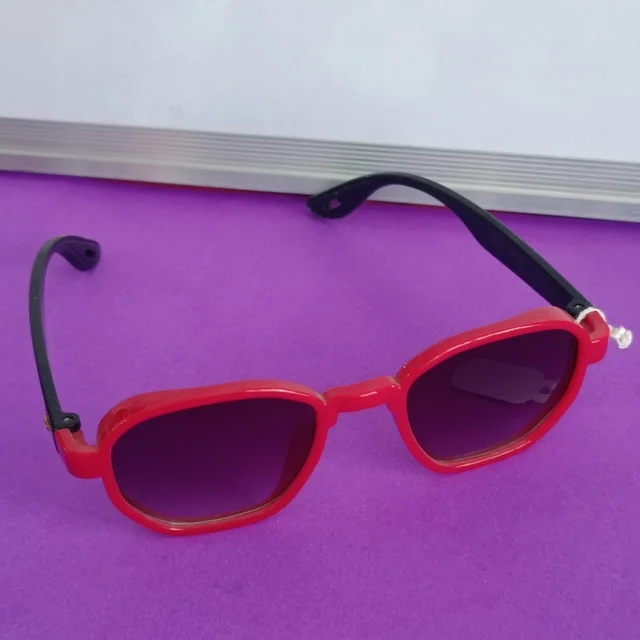 SUNGLASSES 85