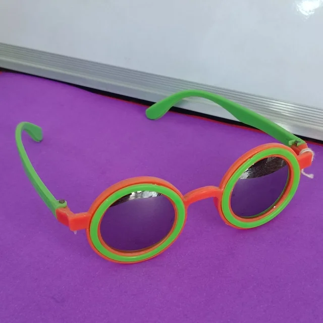 SUNGLASSES 99