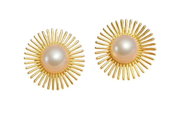 Daisy Pearl Stud Earrings - Korean Fashion Jewellery - 3.5 cm, Golden