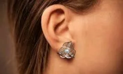 Three Petal Flower Earrings - 3.5 cm, Golden