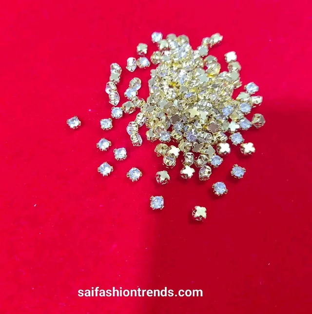 Clip Stones Ss18 Gold Frame White Stone -10 Grams (Approx 145 Piece)
