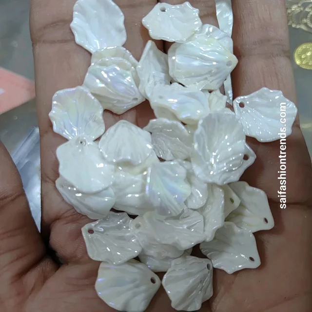 White With Rainbow Shade Shell -25 Grams Type 14