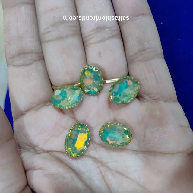 Clip Stone Oval Shape -Multi Shaded Green 10mmx14mm 5 Piece 