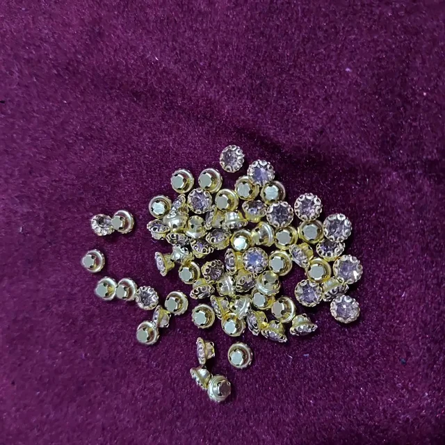 5mm Round Clip Stone -25 Piece (Gold Color)