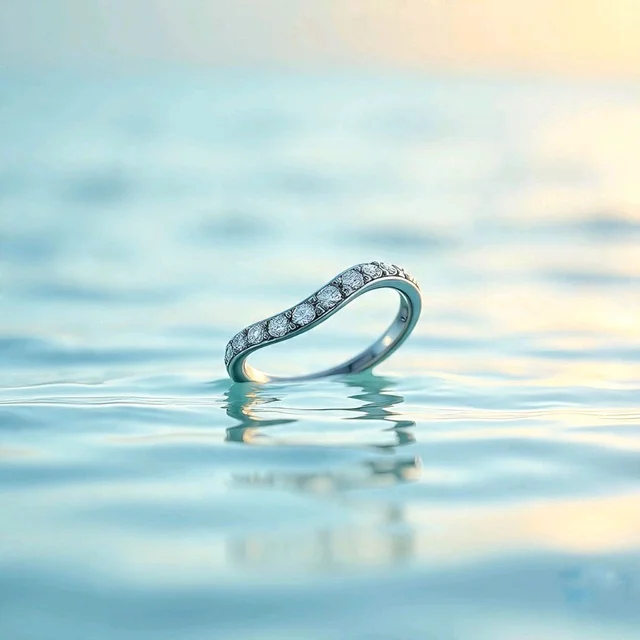 Wave Ring White Gold
