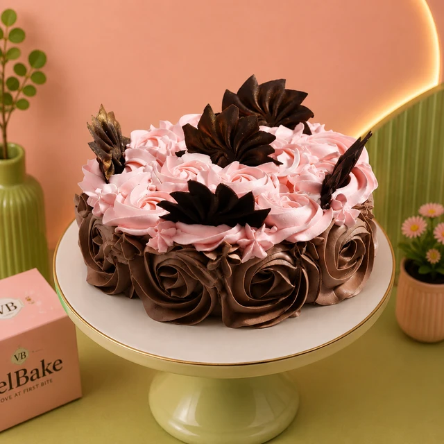 Strawberry Chocolate Cake