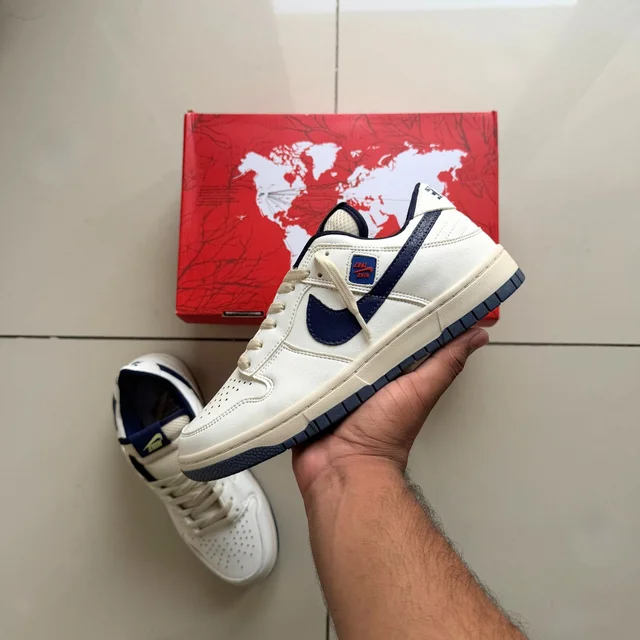 STRANGER DUNKS LOW