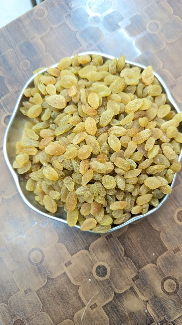 Raisins Round - 10