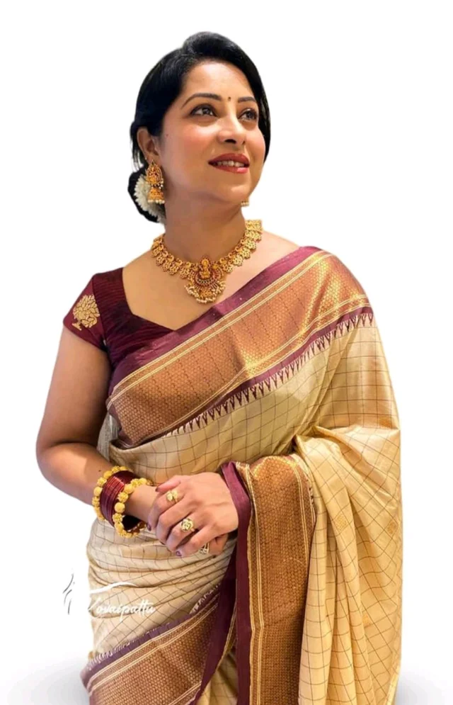 Thesikuway Traditional Paithani Silk Saree, Cream and Maroon with Gold Border, Checkered Pattern - Free Size, Old Gold