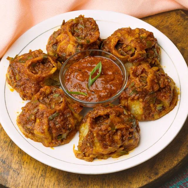 Chicken sezwan momos