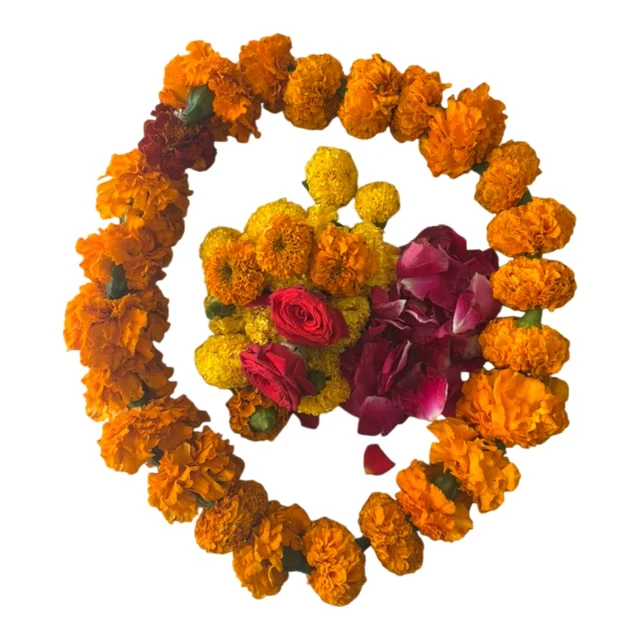 Aaradhya (आराध्य) - 1 small mala + 30 Grams loose flowers