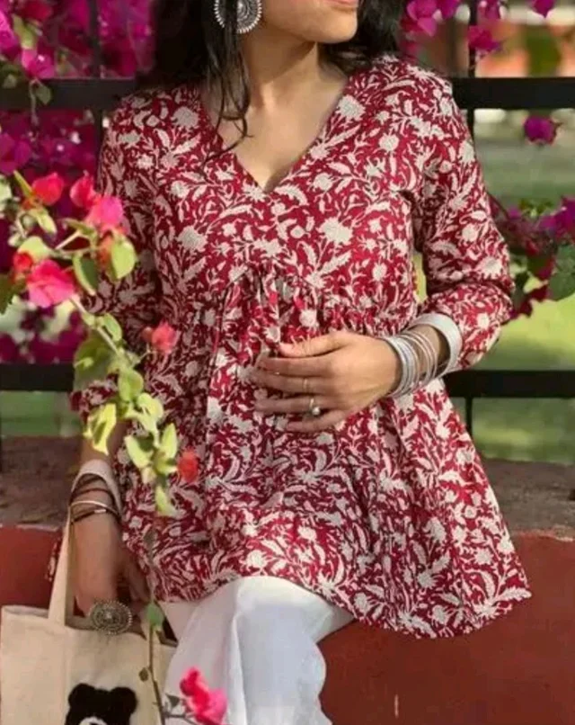 FASHION STREET Beautiful trendy V NECK top is a red and white floral patterned tunic or peplum-style top - Paprika, L