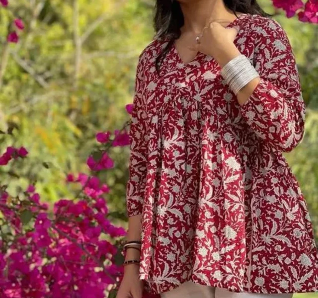 FASHION STREET Beautiful trendy V NECK top is a red and white floral patterned tunic or peplum-style top - Paprika, L