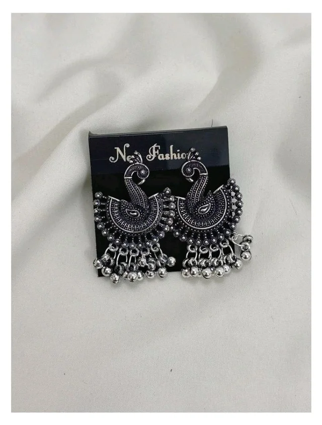 Dancing peacock jhumka