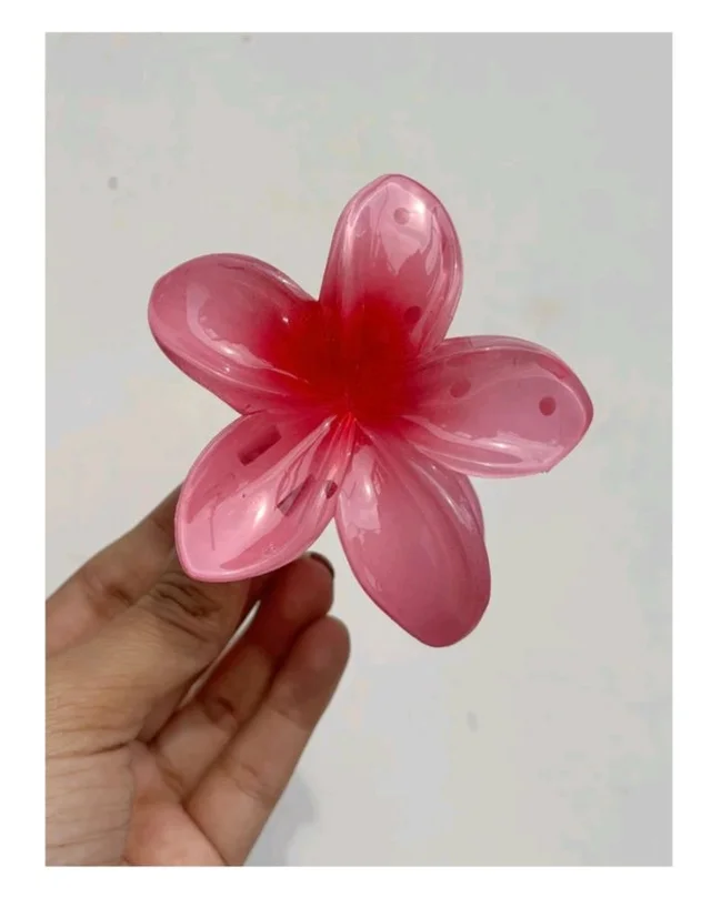 Daisy claw (blush)