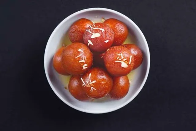 Gulab Jamun    {Ramdev Misthan}