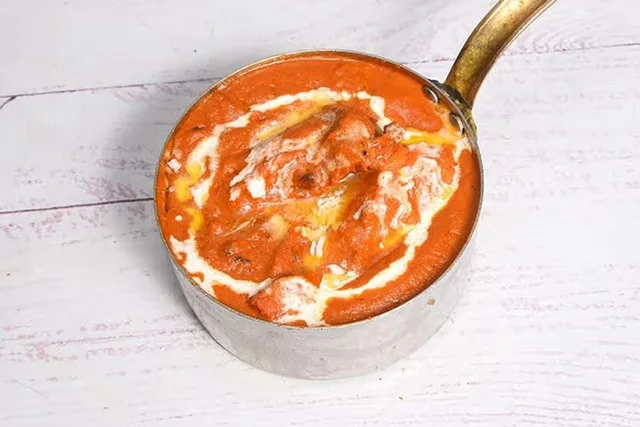 Butter Chicken    {Hotel Ruttba}